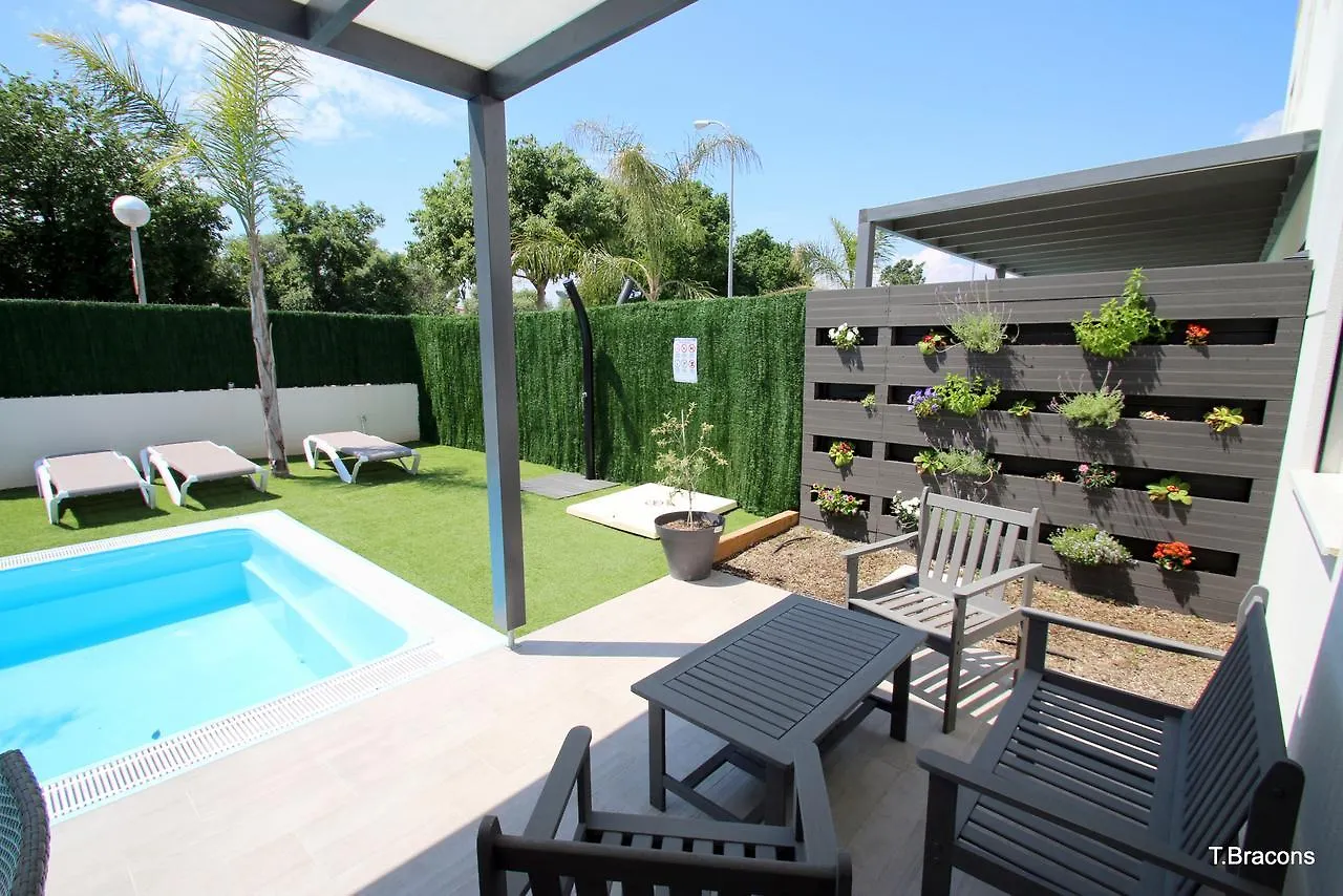 Villa Milos Cambrils 0*,  Spain
